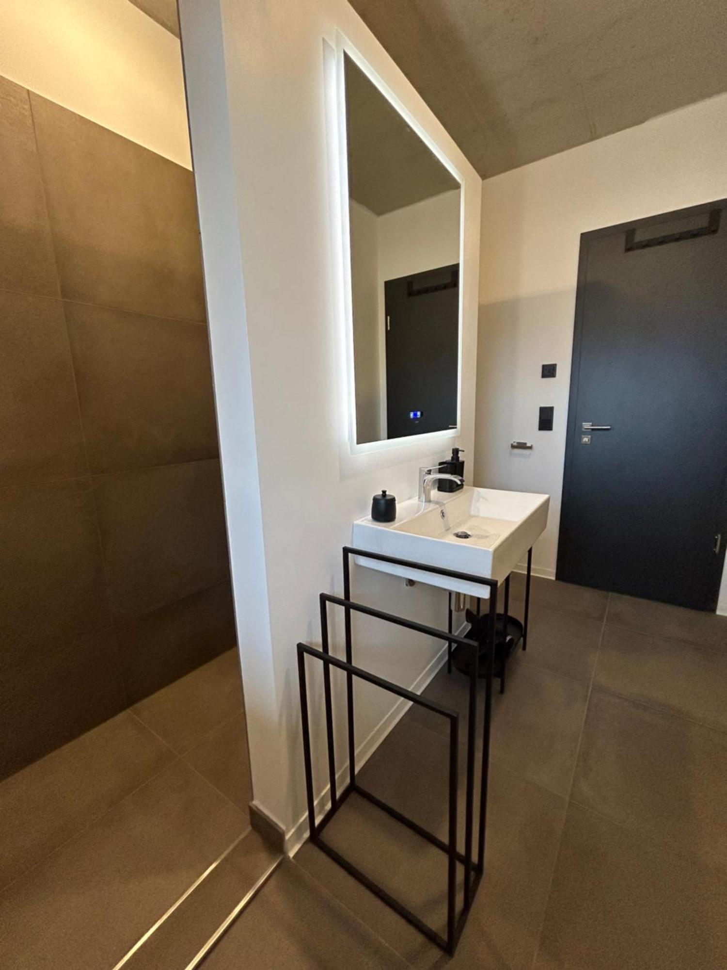 Appartement Eiwelhome - Stilvoll, Urban-ruhig Schlafen, Bahnhofsnah, Balkon Erfurt