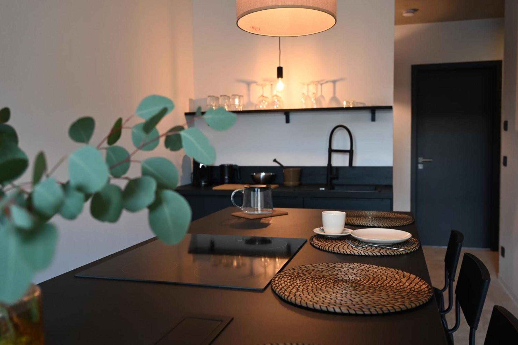 Eiwelhome - Stilvoll, Urban-ruhig Schlafen, Bahnhofsnah, Balkon Appartement Erfurt